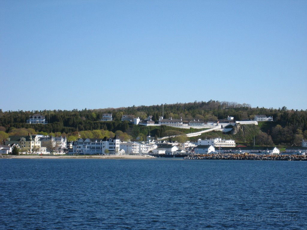 Mackinaw Island Area May 2008 0190.jpg - May 24 2008 a trip to Mackinac City for a 5 M race and a visit to Mackinac Island. A day to the UP, Paradise, Whitefish Point and Tahquamen Falls. This was followed by trips to Petoskey and Charlevoix.